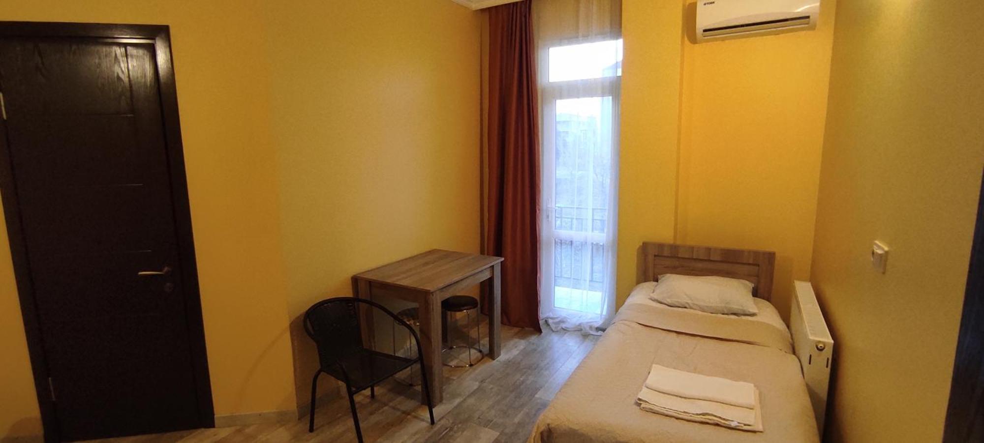 Femily Hotel In Batumi Mareti Str 2 Bagian luar foto