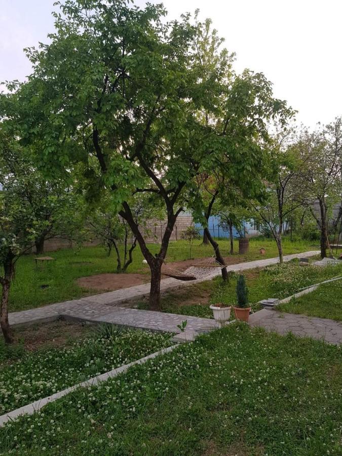 Femily Hotel In Batumi Mareti Str 2 Bagian luar foto