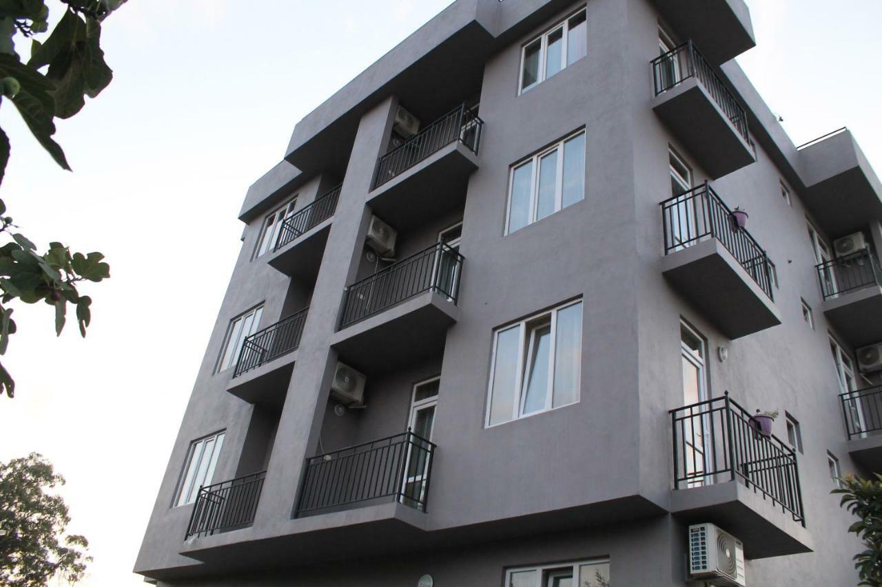 Femily Hotel In Batumi Mareti Str 2 Bagian luar foto