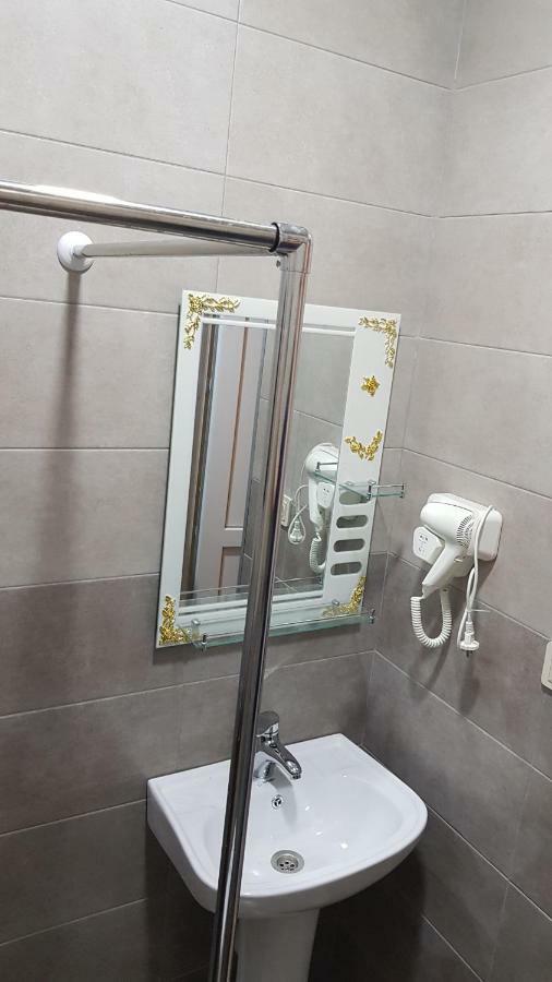 Femily Hotel In Batumi Mareti Str 2 Bagian luar foto